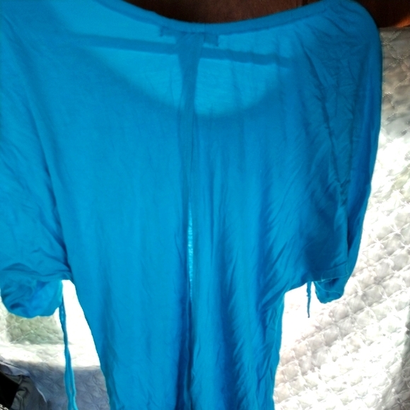 Top - Picture 2 of 2